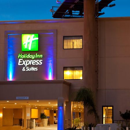 Holiday Inn Express Hotel & Suites Woodland Hills By Ihg Los Angeles Bagian luar foto