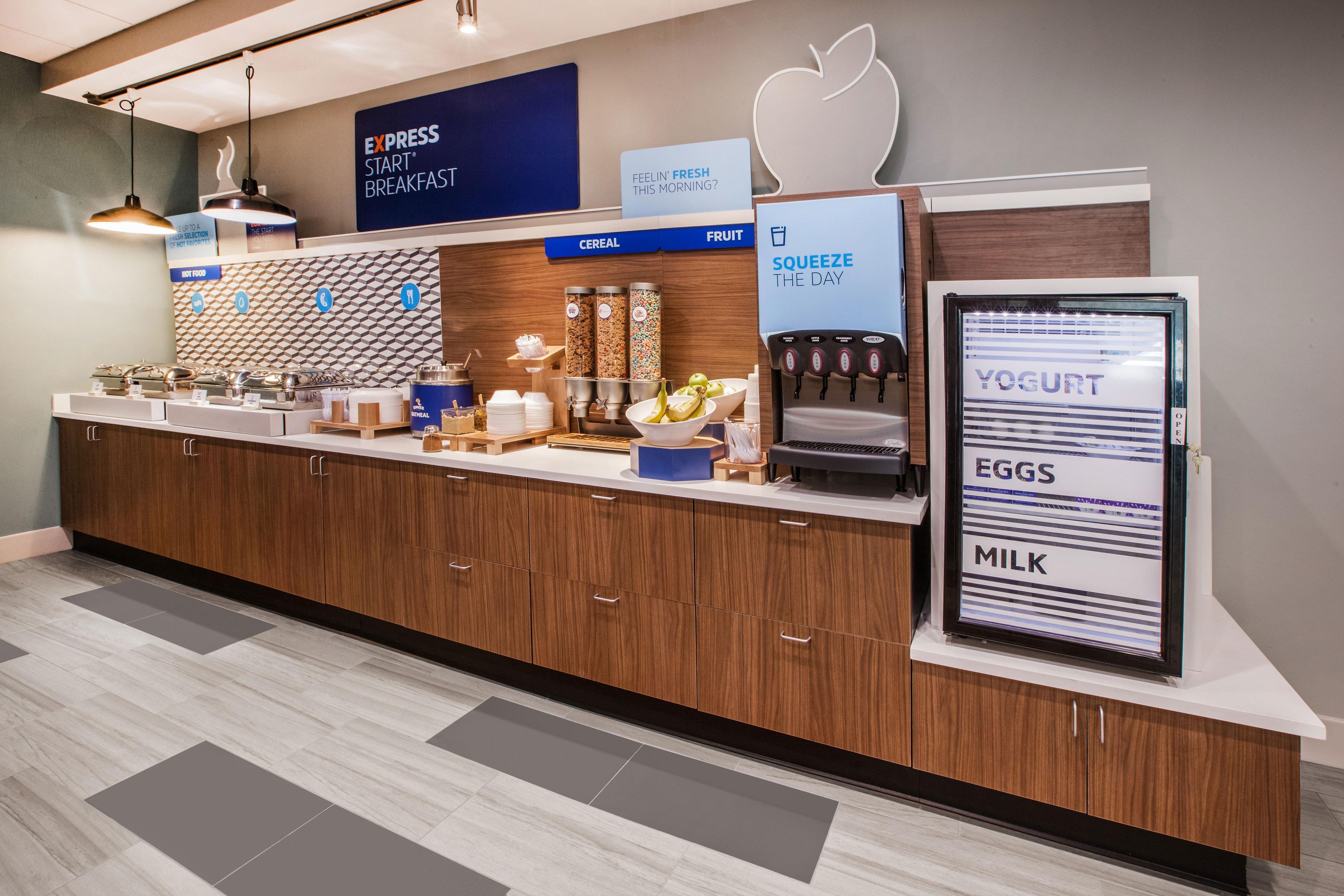 Holiday Inn Express Hotel & Suites Woodland Hills By Ihg Los Angeles Bagian luar foto