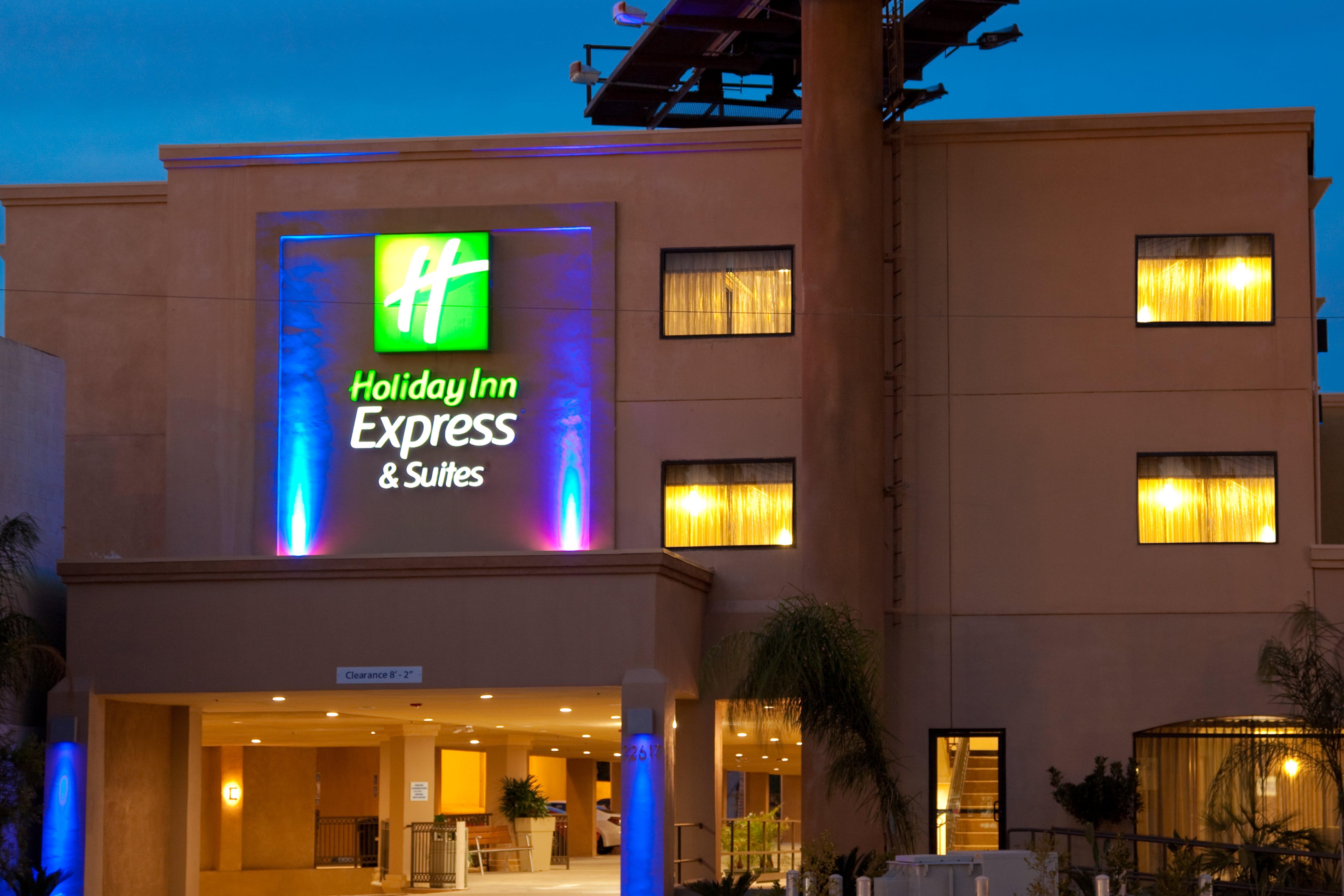Holiday Inn Express Hotel & Suites Woodland Hills By Ihg Los Angeles Bagian luar foto