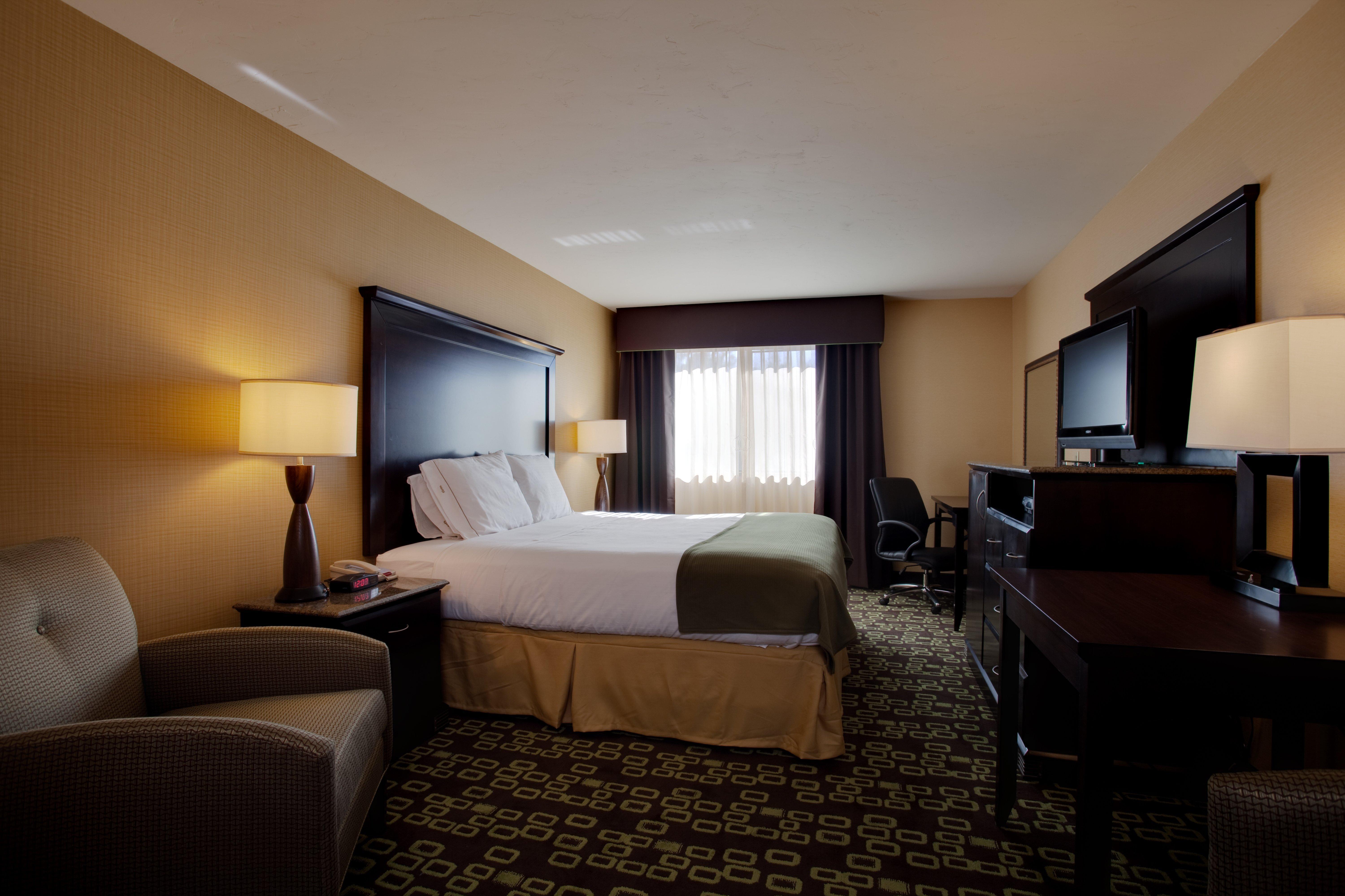 Holiday Inn Express Hotel & Suites Woodland Hills By Ihg Los Angeles Bagian luar foto