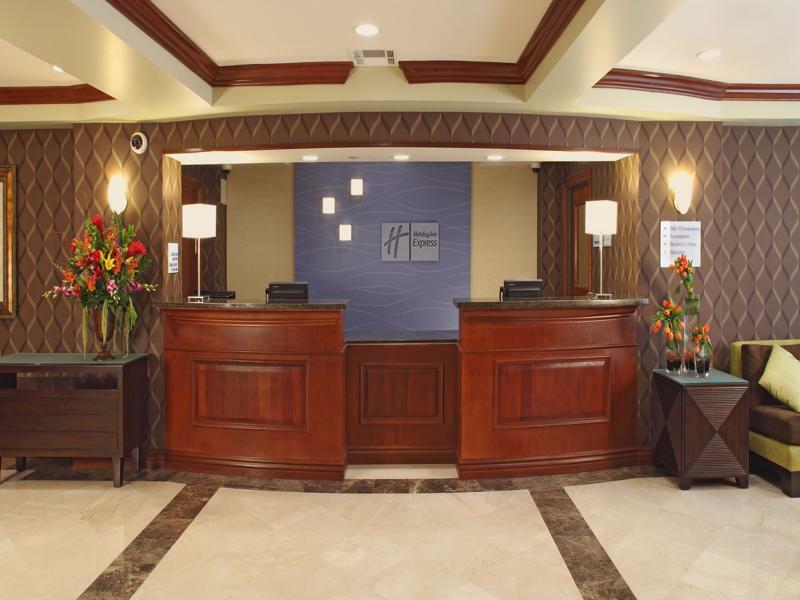 Holiday Inn Express Hotel & Suites Woodland Hills By Ihg Los Angeles Bagian luar foto